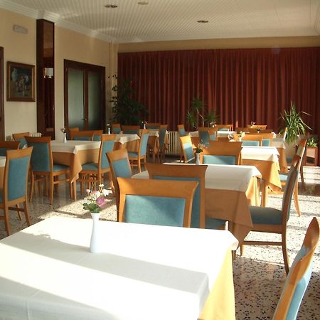 Hotel Sant Jordi Tarragona Exteriör bild