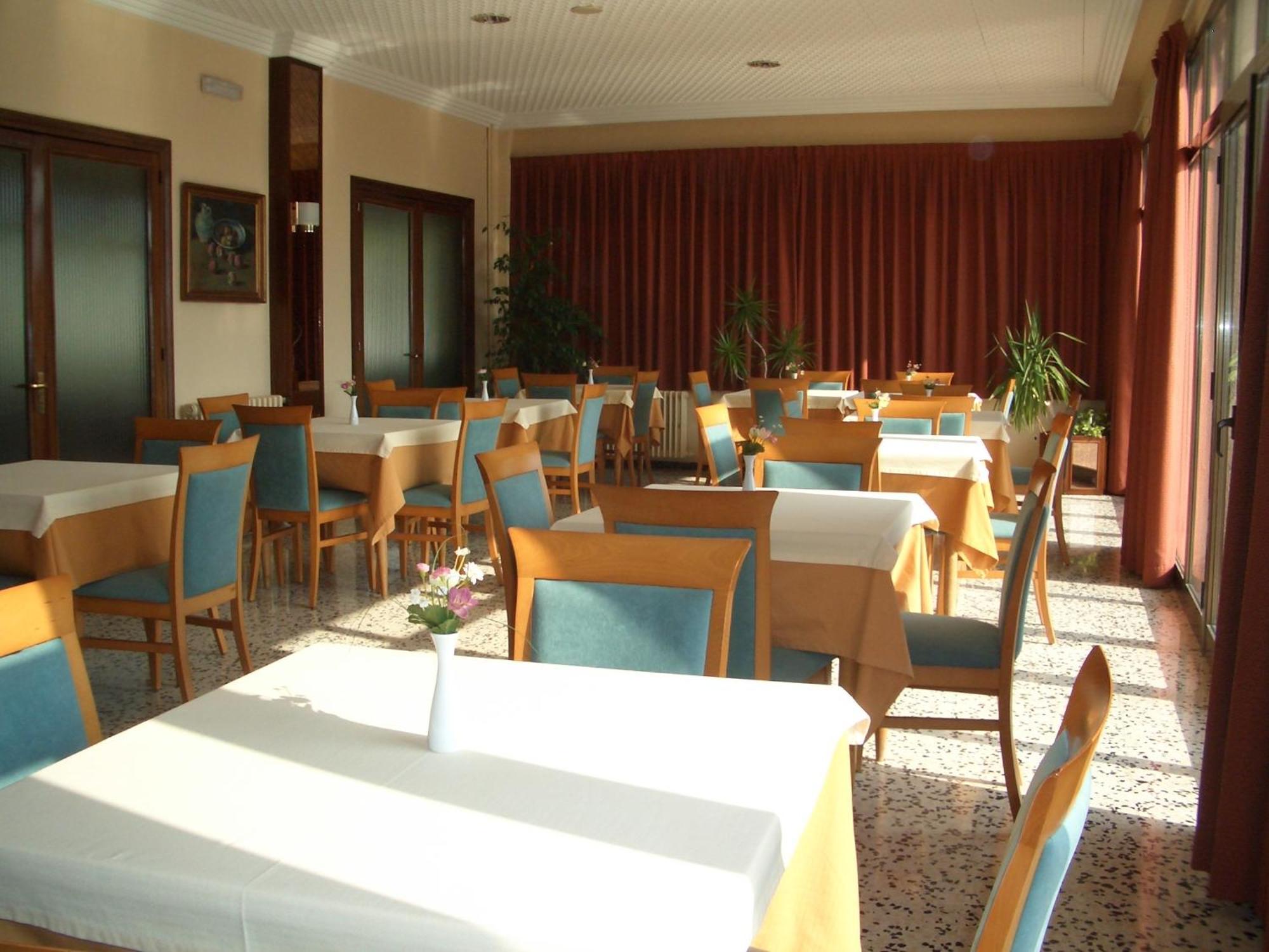 Hotel Sant Jordi Tarragona Exteriör bild